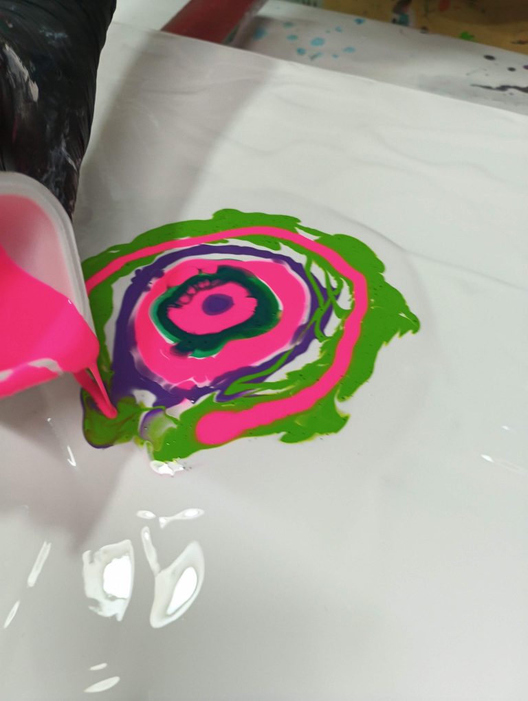 Cuadro pouring art proceso